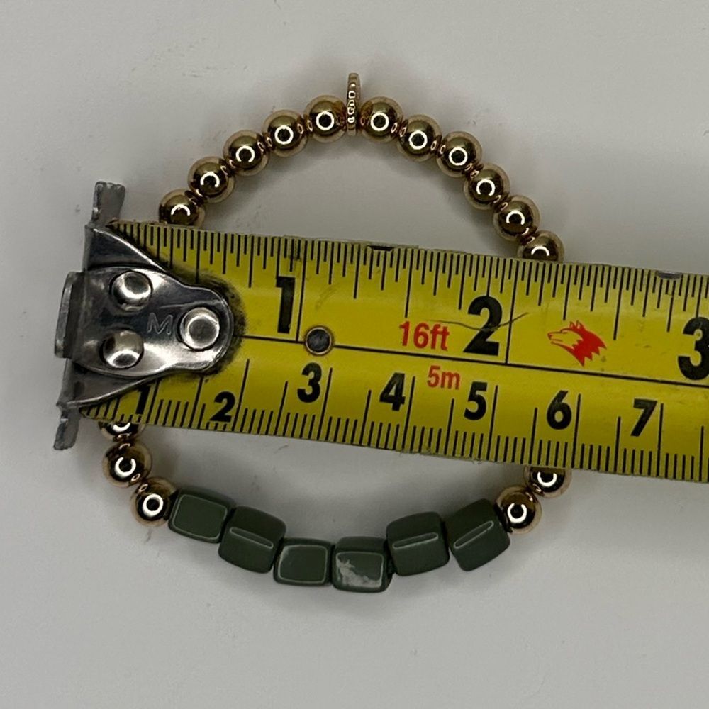 Mariyn Schiff Gold & Sage Green Beaded Stretch Bracelet – Boho Minimalist - Picture 5 of 6